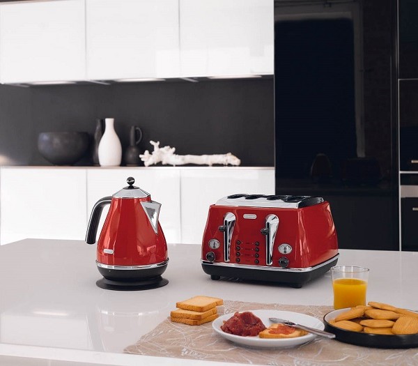 DeLonghi Icona Retro 4 Slice Scarlet Red Toaster CTO4003R